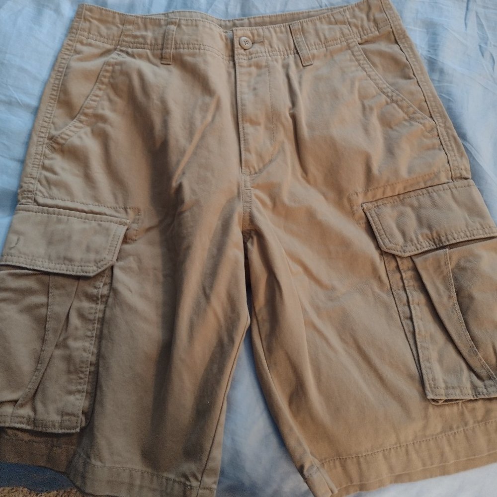 Old Navy Shorts - Men - 32